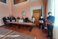 Corteo Storico di Pontassieve, calendario 2021. Oltre mille euro donati ai Banchi Alimentari del Comune di Pontassieve ricavati dalle vendite del calendario 2021