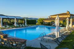 Musica e vino sotto le stelle. Domenica 26 luglio - agriturismo Fattoria di Lavacchio - con il “Rebello Micheli Zirillo Trio”. 