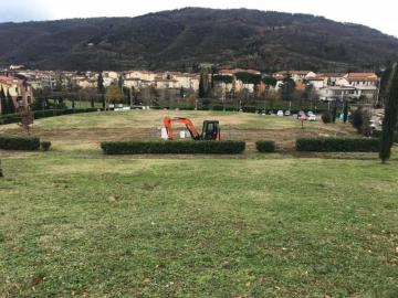 Pontassieve. Area Cani a Sieci. Partito il cantiere nella zona dei Mandorli Pontassieve. Area Cani a Sieci. Partito il cantiere nella zona dei Mandorli