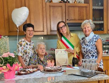 100 candeline per Bruna Ceccarelli. 13 settembre 2021 100 candeline per Bruna Ceccarelli. 13 settembre 2021