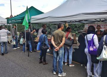 Mercato di prodotti agricoli a chilometro zero Mercato di prodotti agricoli a chilometro zero