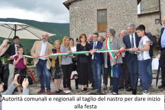 Luglio 2018. L'associazione donatori di sangue di Pontassieve consegna nuove mangiatoie alle aziende agricole colpite dal sisma