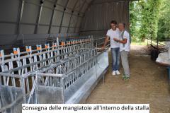 Luglio 2018. L'associazione donatori di sangue di Pontassieve consegna nuove mangiatoie alle aziende agricole colpite dal sisma