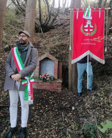 Pontassieve 1 dicembre 2023. Il ricordo delle vittime del bombardamento in località I Veroni 1/12/1943 Pontassieve 1 dicembre 2023. Il ricordo delle vittime del bombardamento in località I Veroni 1/12/1943